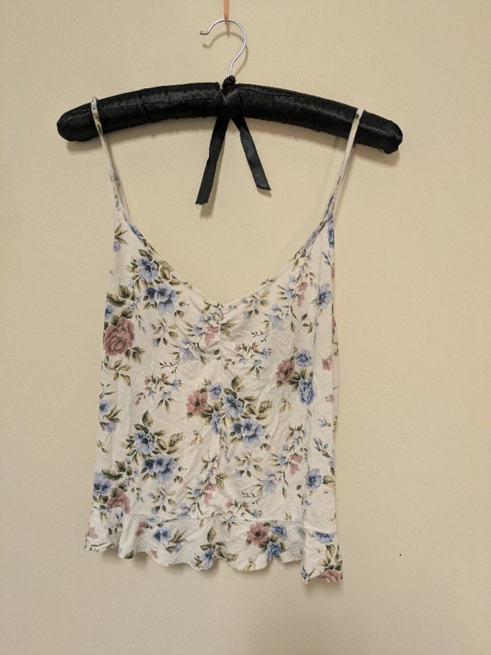 white floral spaghetti strap tank american eagle soft and sexy tank size large